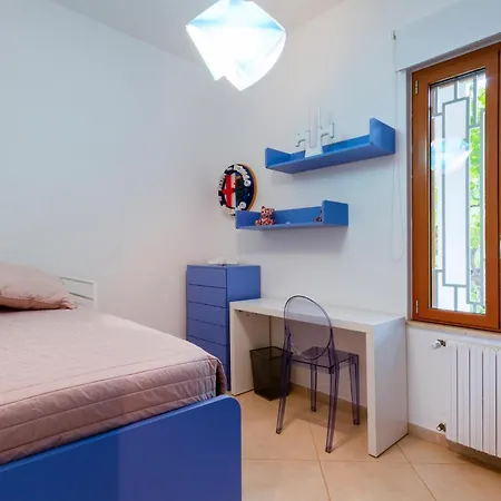 Lovely In With Wifi Holiday home