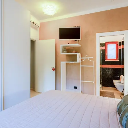 Holiday home Lovely In With Wifi